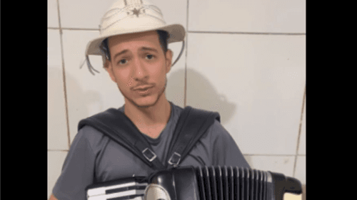 Cantor morre em acidente horas antes do próprio casamento