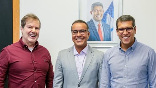 Ibirataia: Prefeito Sandro Futuca busca novas ações de urbanização para o município em audiência na CONDER