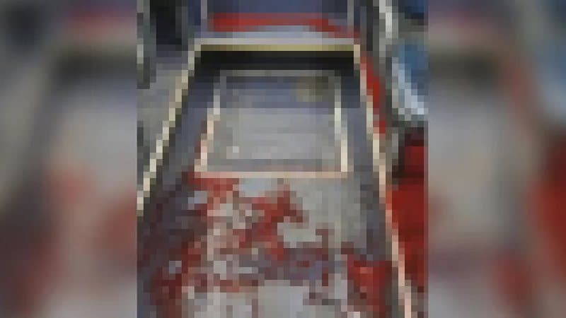 Homem assedia jovem, que é defendida por namorado, mas acaba assassinada em ônibus