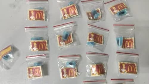 Mulher é presa vendendo drogas dentro de embalagem inusitada