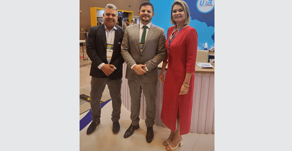 Prefeita Ana Cléia se reúne com o Presidente da UPB em busca de investimentos