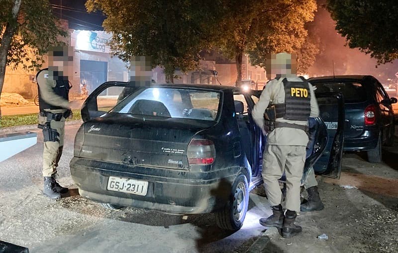 Carro de soldado que surtou e furtou armas da Polícia Militar de MG é localizado em Teixeira de Freitas