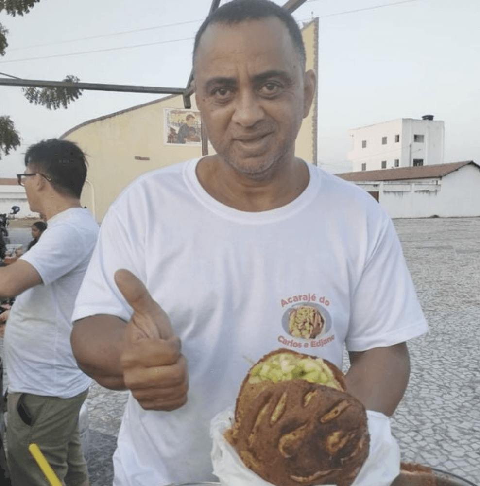Baiano cria acarajé de 2kg e vira sensação no interior da Bahia