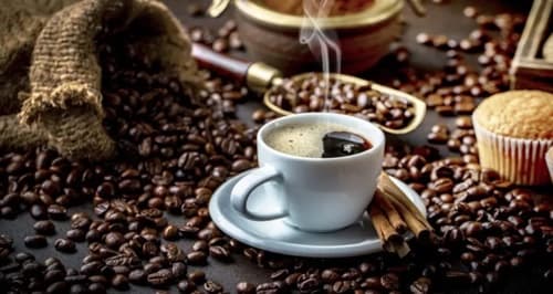 Café moído dispara 77,78% em 12 meses e pressiona bolso do consumidor brasileiro