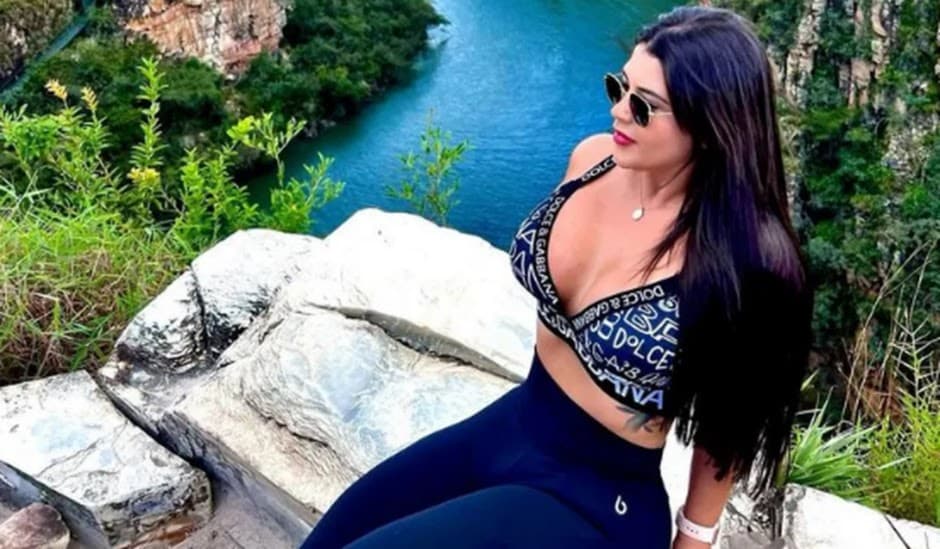 Influenciadora é morta a tiros dentro de carro no Rio durante assalto