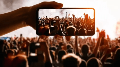 Festa sem celular? Entenda a nova medida adotada por evento na Bahia