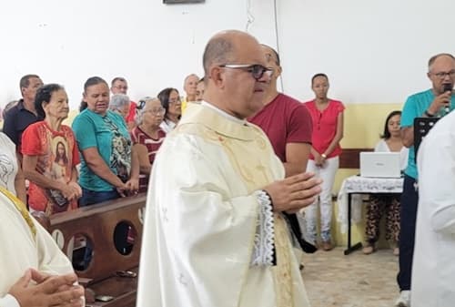 Padre Joelson Dias recebe alta médica após sofrer AVC durante retiro espiritual
