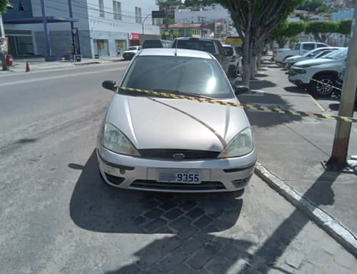 Motorista é encontrado morto dentro de carro ao lado da rodoviária de Jequié
