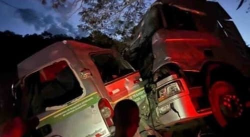 Grave Acidente na BR-242 Deixa Nove Mortos em Ruy Barbosa