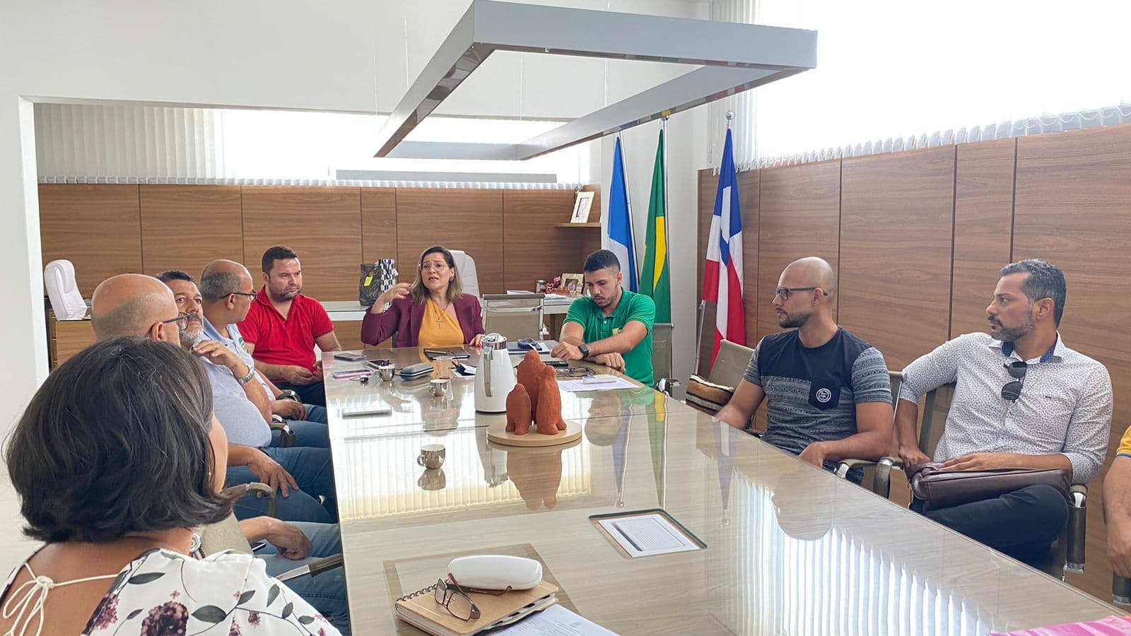 Ibirataia: Equipe técnica da prefeitura se reúne para tratar sobre realização de Concurso Público
