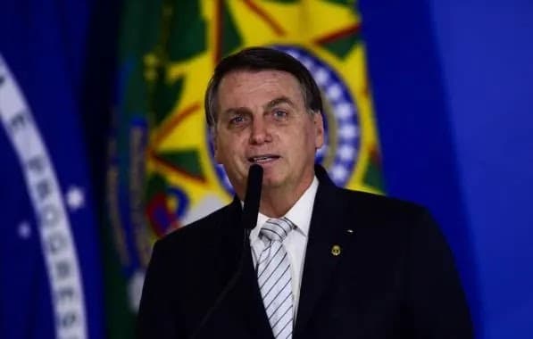 Bolsonaro pede invalidação das urnas