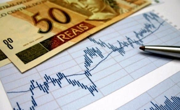 Mercado volta a reduzir estimativa de inflação e vê PIB maior em 2023