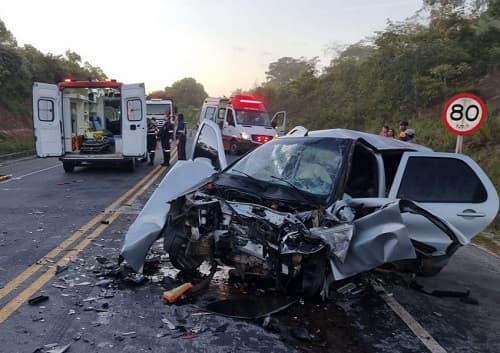 Porto Seguro: Colisão entre dois carros mata 4 pessoas na BR-367