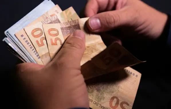 Entendimento do TST define que 13º salário, FGTS e férias de quem faz horas extras ficam maiores