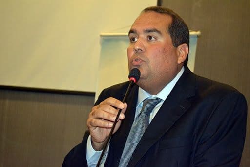 Na pandemia: Líder da oposição critica queda nos investimentos em Educação