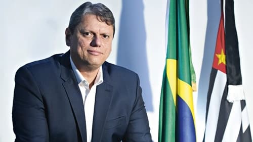 Bolsonaro dá aval para Tarcísio disputar a Presidência com seu apoio