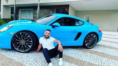 Influencer e empresário ligado ao PCC é preso em mansão durante operação policial