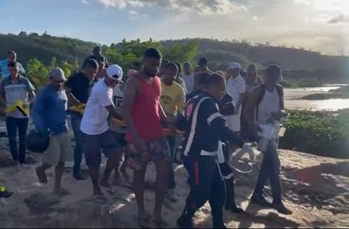 Morre jovem que tinha sido resgatado de afogamento no Rio de Contas em Ipiaú; adolescente de 15 anos segue desaparecido