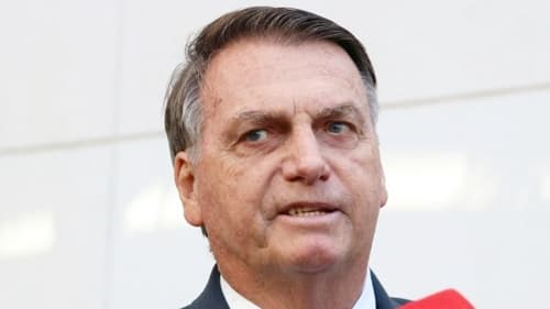 Jair Bolsonaro conquista primeiro lugar em concurso público