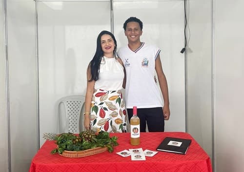 Estudante de Ibirataia Inova com Refrigerante Natural