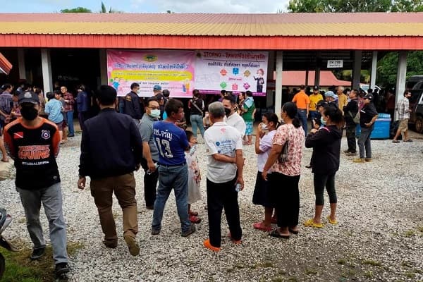 Ex-policial invade creche e mata 22 crianças e 12 adultos na Tailândia