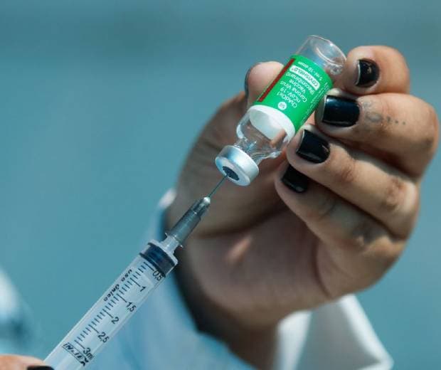 Fiocruz antecipa entrega de 3 milhões de doses ao Ministério da Saúde