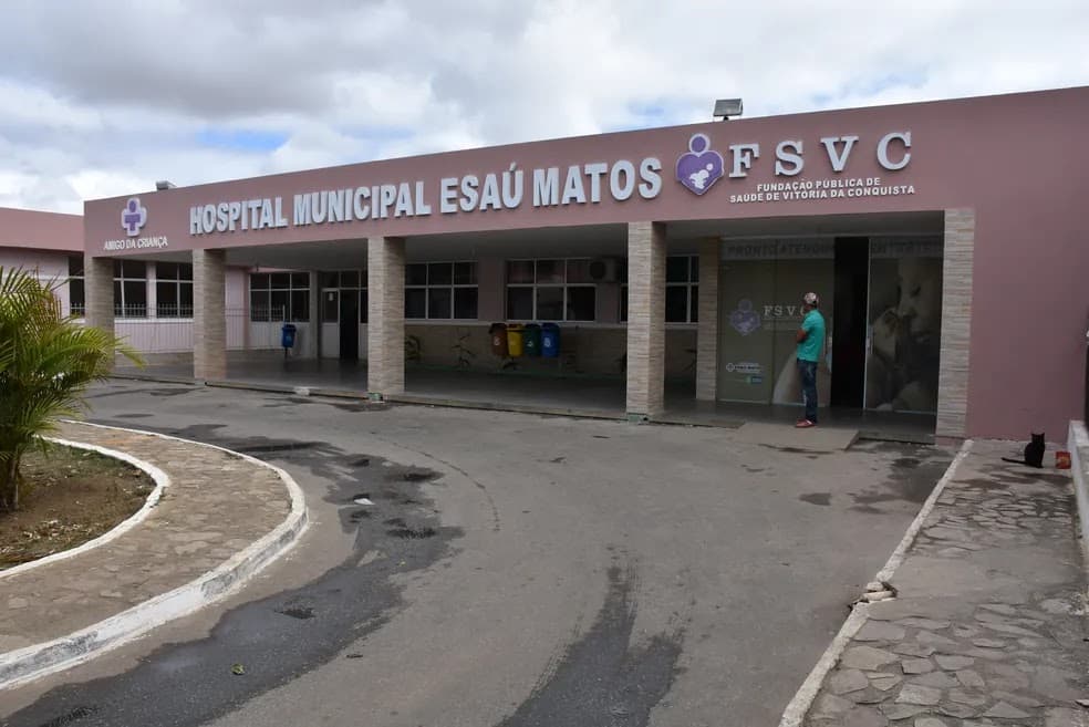 Recém-nascido é abandonado ainda com cordão umbilical em Vitória da Conquista