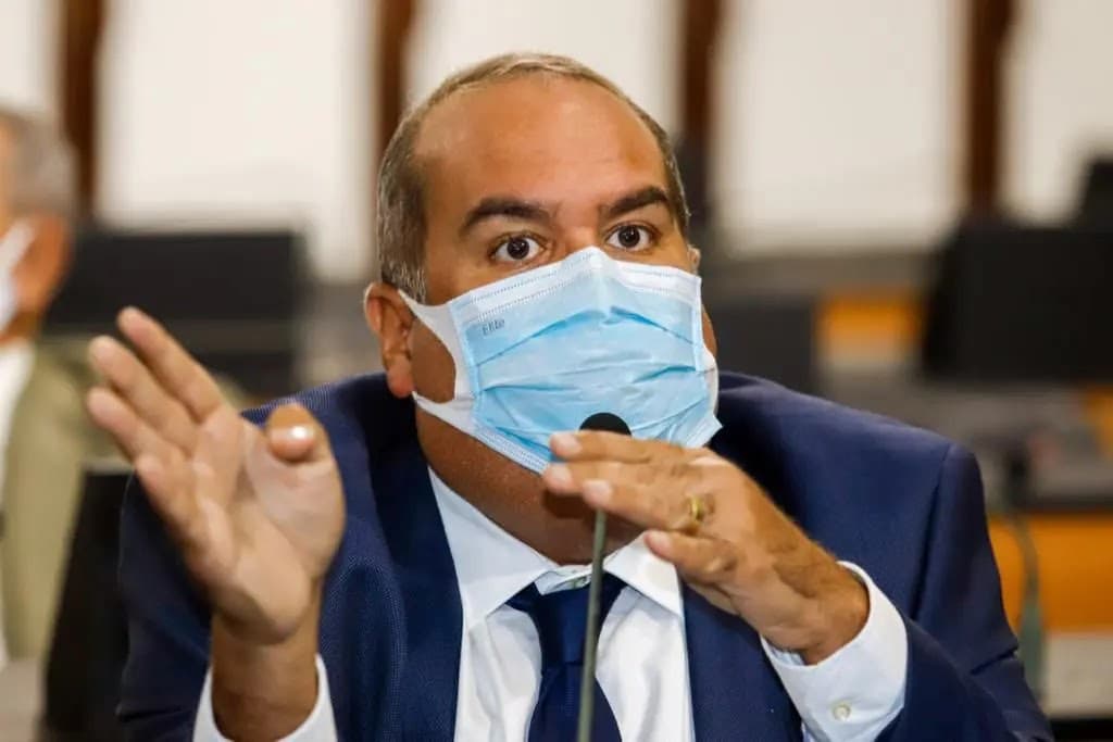 Precisou a Câmara dos Deputados agir porque o governo daqui não se mexeu para ajudar, diz Sandro Régis sobre novo teto do ICMS