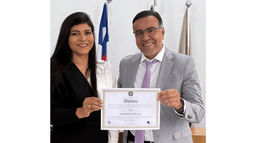 Ibirataia: Sandro Futuca e Caio Pina são Diplomado em Cerimônia no Fórum Jorge Calmon em Ipiaú