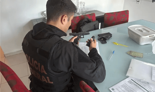 PMs da Bahia e Pernambuco são investigados por venda ilegal de armas