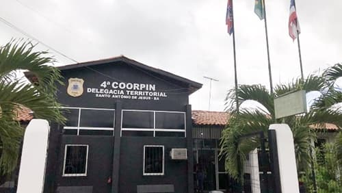 Homem é preso por atear fogo em carro com mulher dentro no recôncavo baiano