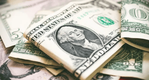Dólar cai pelo sexto dia e fecha a R$ 5,449; Ibovespa registra alta