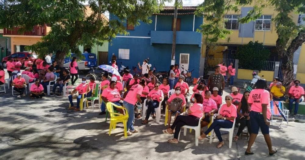 Belmonte: Professores acampam em frente à prefeitura e cobram reajuste de 33,24%