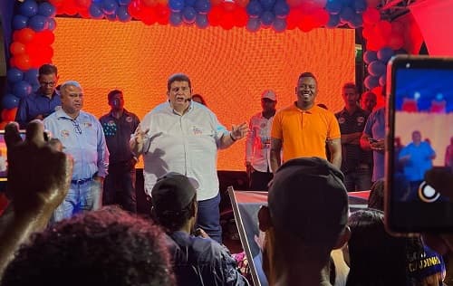 Alipinho da Doce Mel percorre Itabuna, Jequié e Ipiaú em atos de lançamento da candidatura