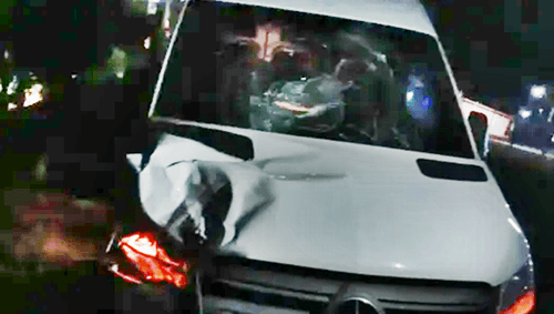 Van de Transporte de Pacientes se envolve em colisão com cavalo na BR-101