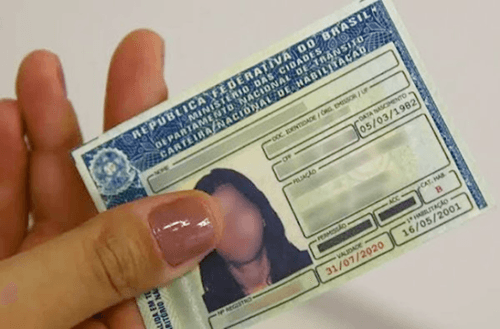 CNH: Exame toxicológico passa a ser exigido para primeira habilitação nas categorias A e B