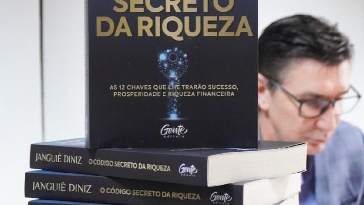 “O código secreto da riqueza” nas páginas de um livro