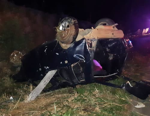 Quatro pessoas ficam feridas após capotamento de veículo na BA-650 via que liga Ibirataia a Ipiaú