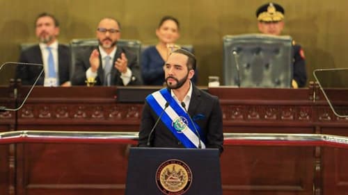 Congresso de El Salvador aprova reeleição infinita para presidente
