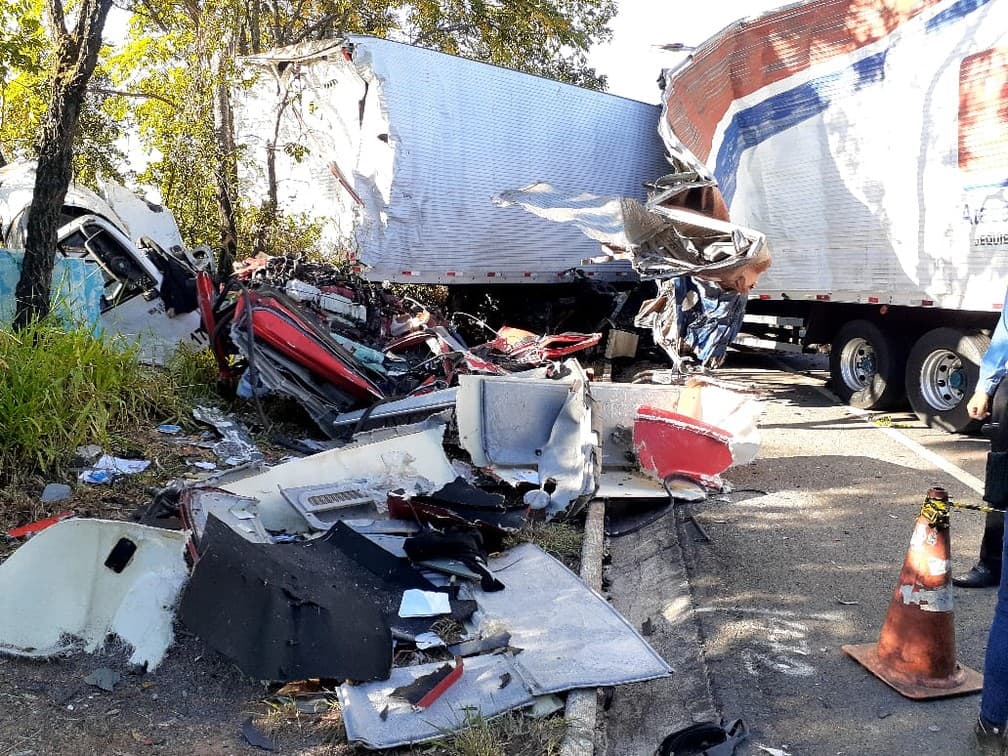 Caminhoneiro de Jequié-BA morre em colisão de caminhões no norte de MG