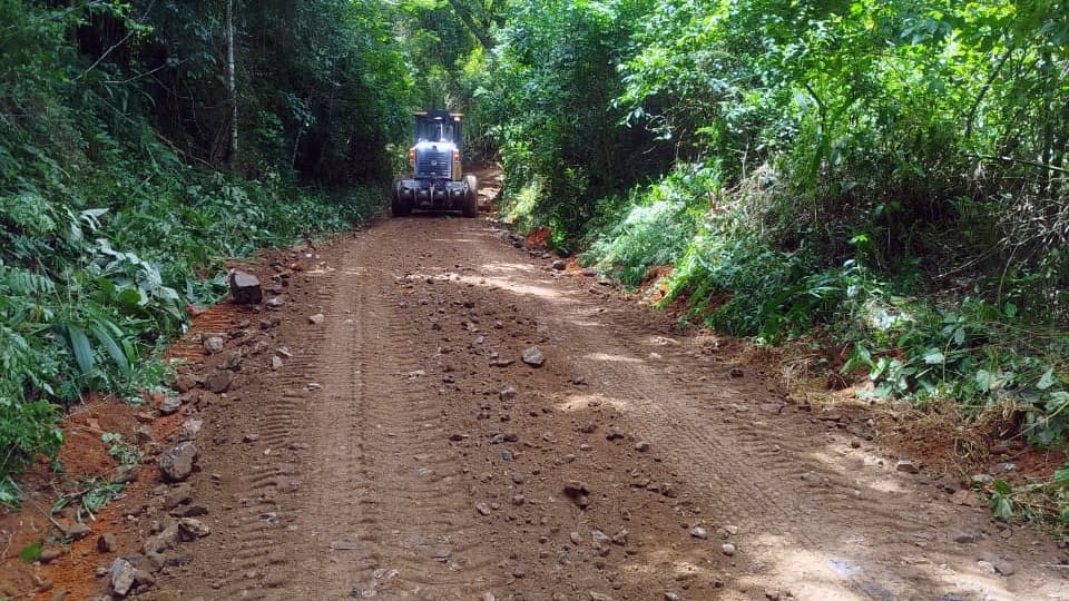 Ibirataia: Prefeitura intensifica obras nas estradas rurais da região da Jandira