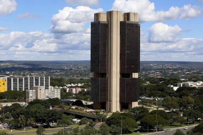 BC admite que taxa Selic pode aumentar além do previsto em dezembro