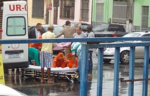 Vídeo: Mulher é atropelada em faixa de pedestre em Ilhéus
