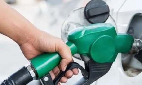 Petrobras reduz preço da gasolina em 4,85%, no 3º corte em menos de um mês