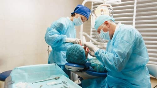 Dentistas intensificam mobilização por novo piso salarial: PL 1.365/2022 propõe R$ 13,6 mil para 20h semanais