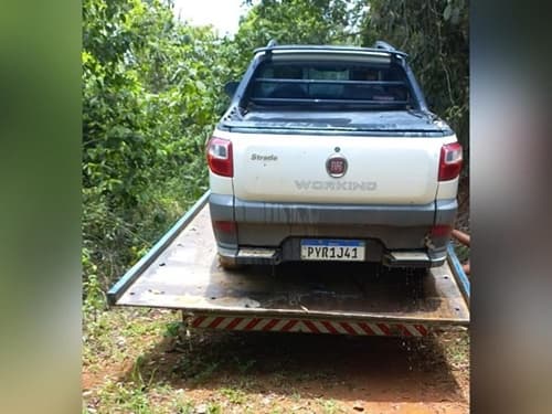 Veículo roubado em Itaibó é encontrado na zona rural de Itamari