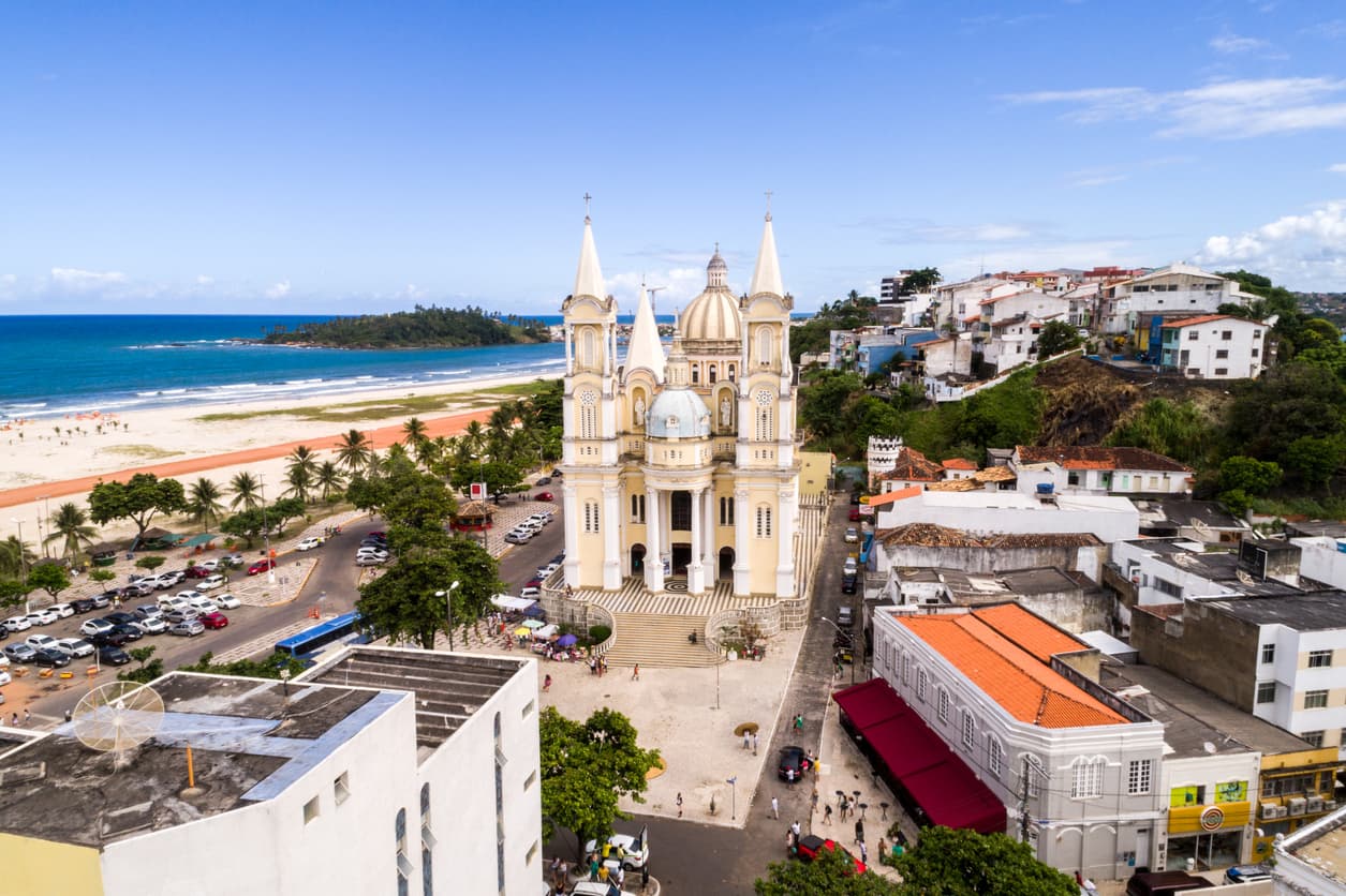 Azul anuncia mais voos para Ilhéus e Porto Seguro