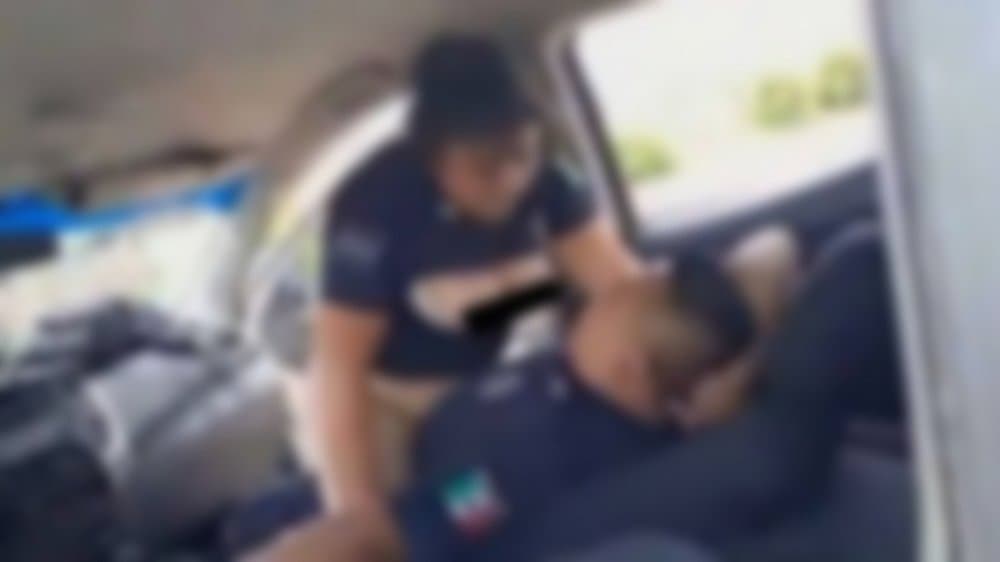 Policiais mexicanos são demitidos após serem filmados fazendo sexo em viatura