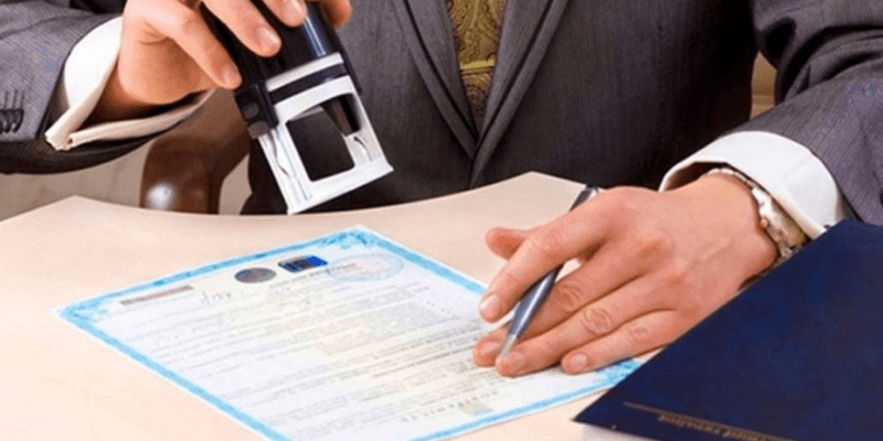 Lei dispensa o cidadão de reconhecer firma e autenticar cópias para lidar com órgãos do governo