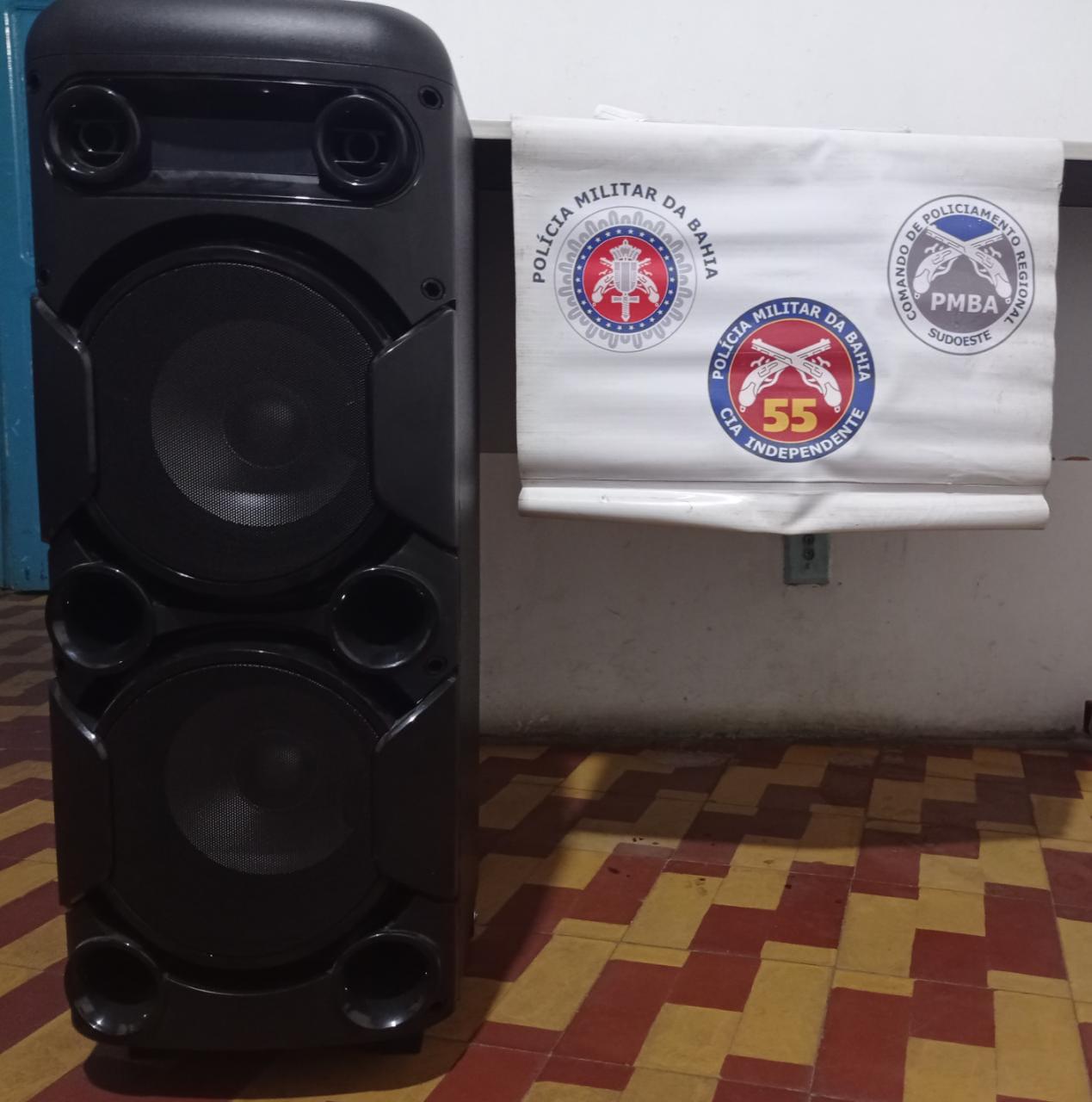 Polícia Militar apreende aparelho de som por pertubação do ssossego alheio em Ibirataia
